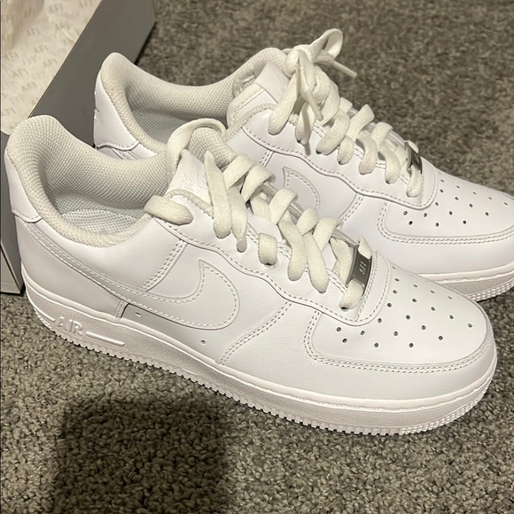 NWT  Nike Air Force 1 Red bottoms custom made Low top Sneakers SZ 8 - Picture 5 of 8